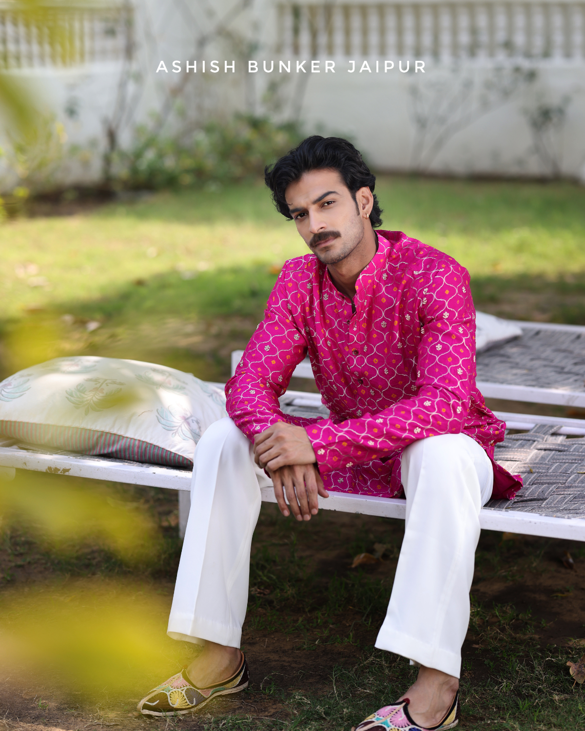 Deep Pink (Pratibimb)