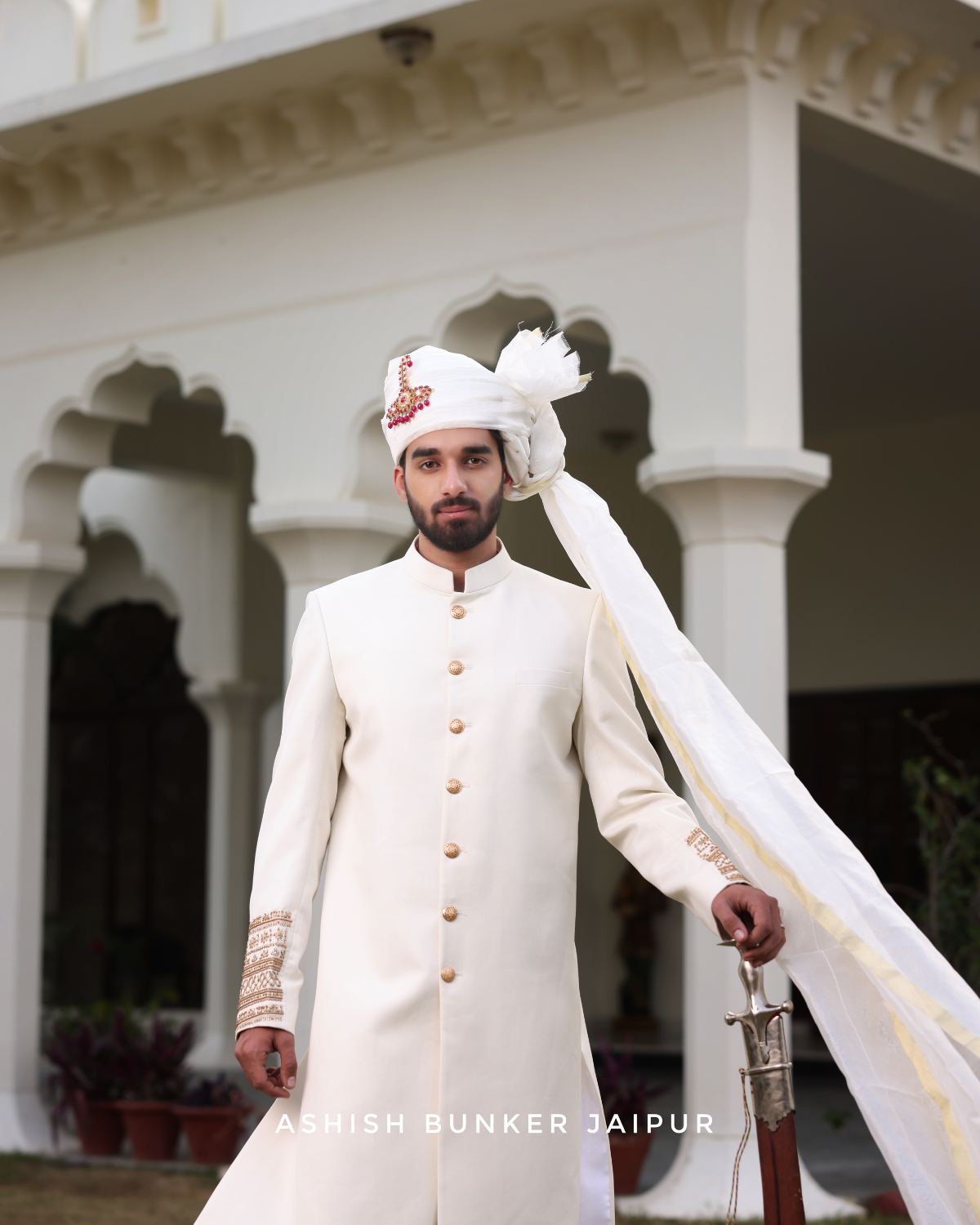 White Achkan (Takht-e-Meward)